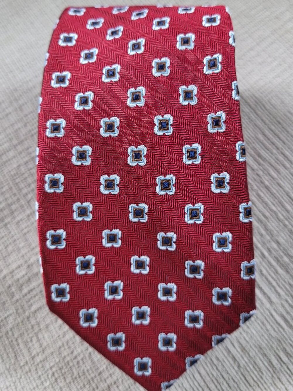 Jos. A. Bank Signature Collection Red 100% Silk Tie Geometric Medallion Necktie